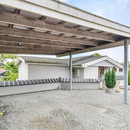 2 Bedroom Cozy In Ega *