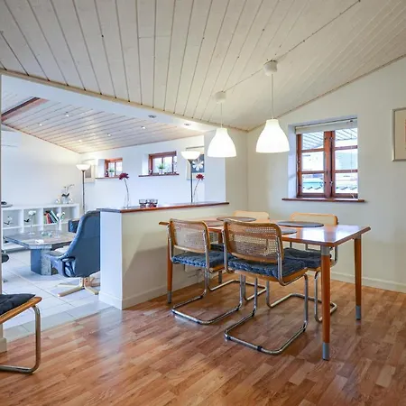 別荘 2 Bedroom Cozy In Ega