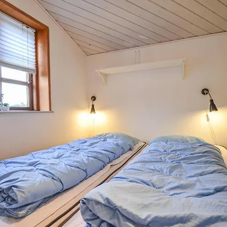 2 Bedroom Cozy In Ega * Skæring