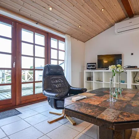 2 Bedroom Cozy In Ega