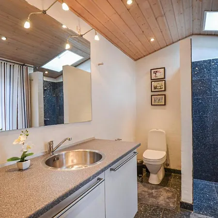 別荘 2 Bedroom Cozy In Ega Skæring